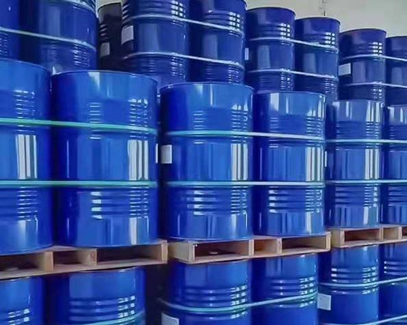 廠家-提供輕質白油,工業酒精產品定制與批發-滄州眾澤化工產品有限